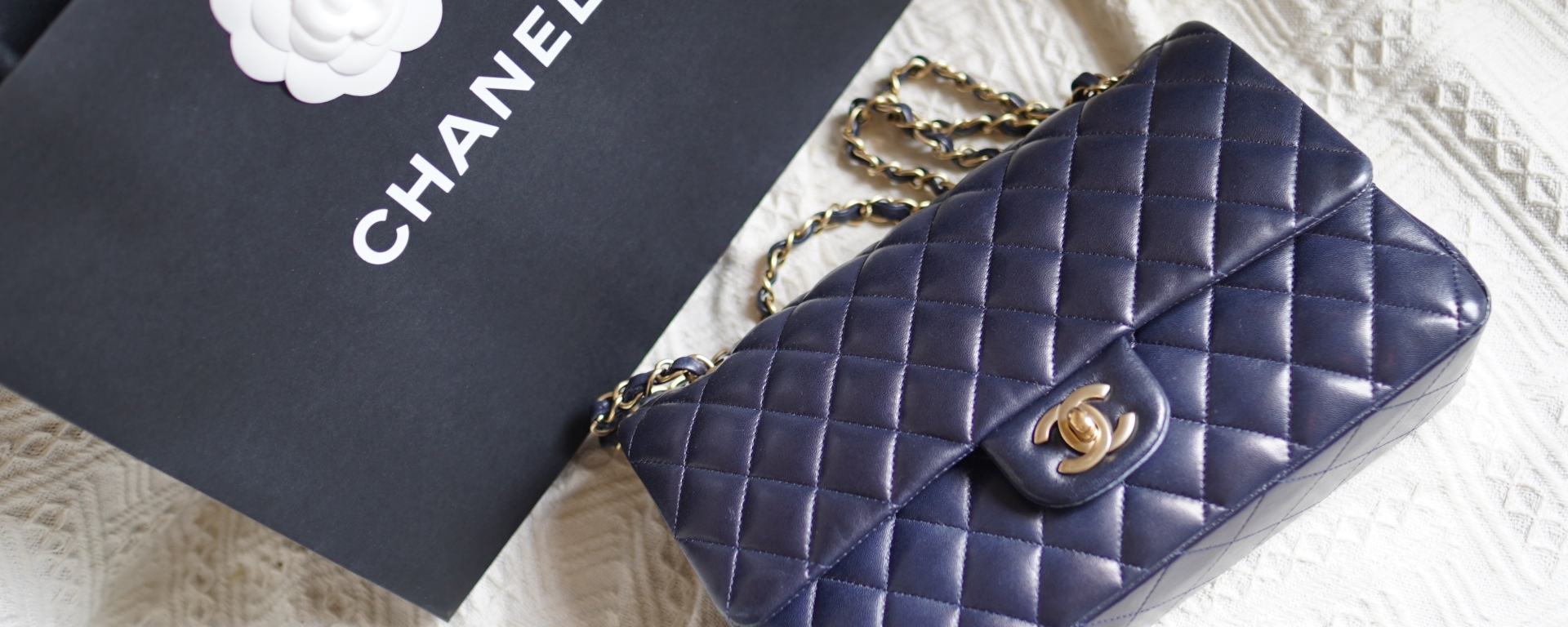 Chanel classic flap bag in midnight blue review & what's in my bag